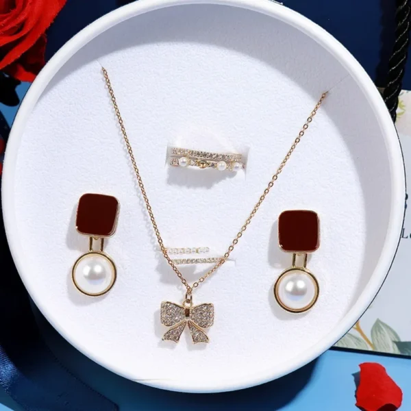 Creative Rose Box Set for Valentine's Day, Gift Box with Ring, Pendant, and Earrings - Image 5